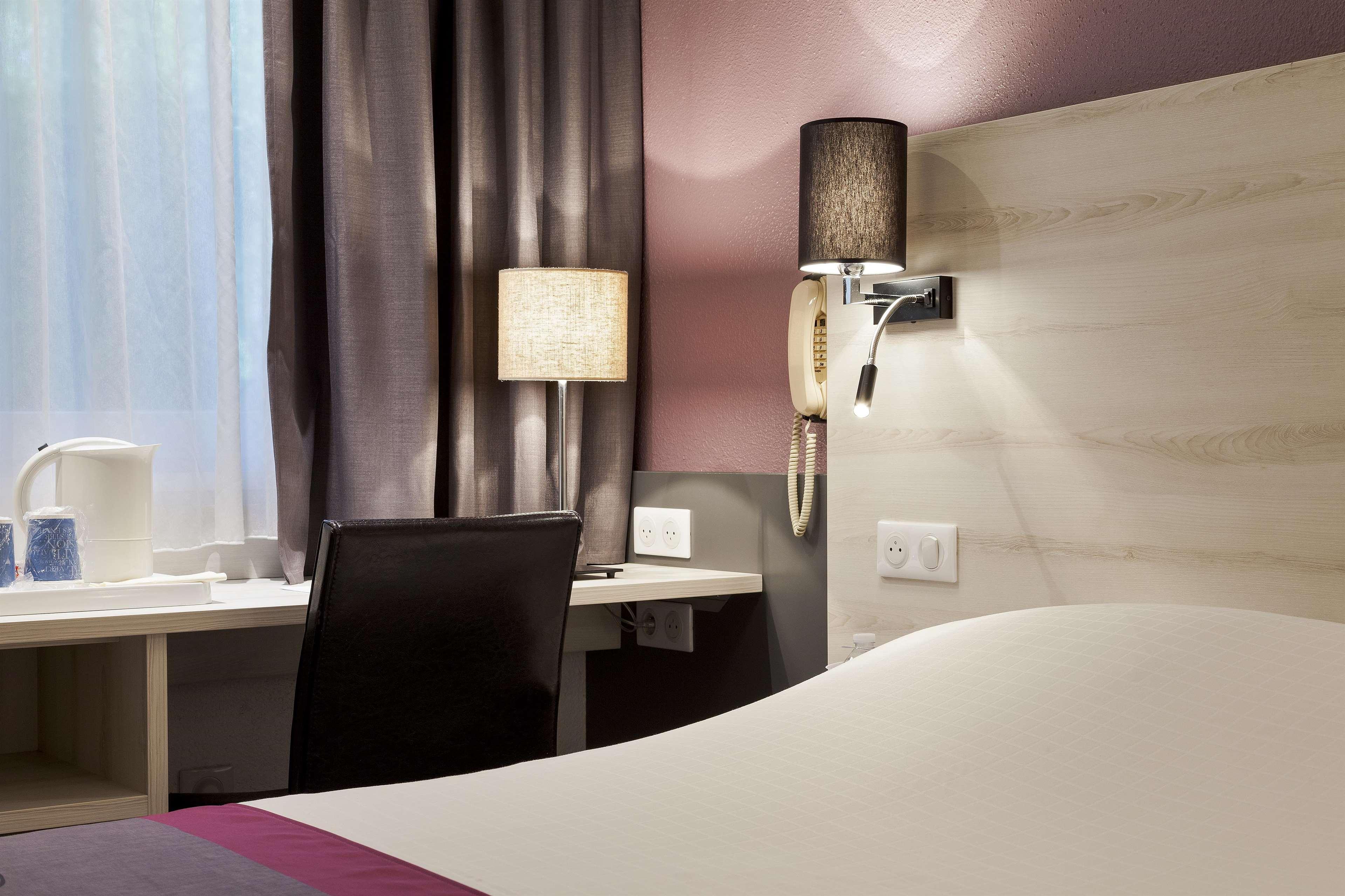 Kyriad Lille Est - Villeneuve D'Ascq Екстериор снимка