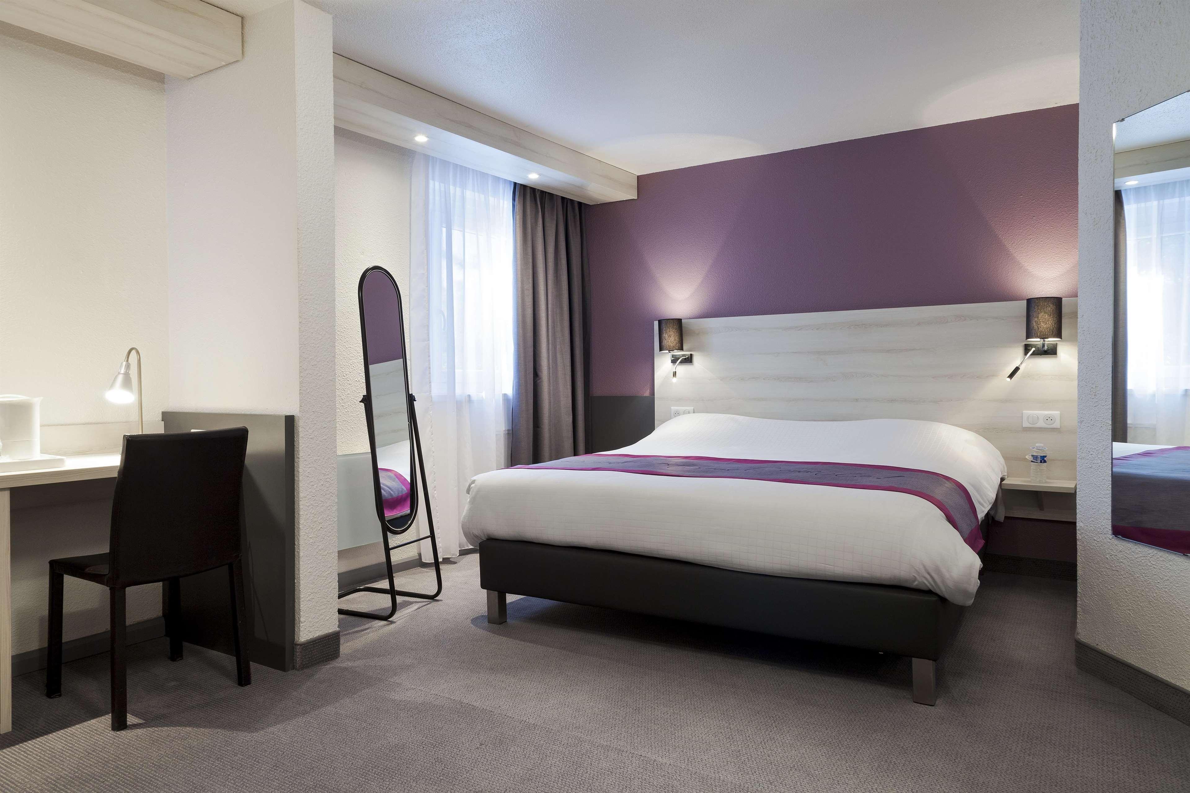 Kyriad Lille Est - Villeneuve D'Ascq Екстериор снимка