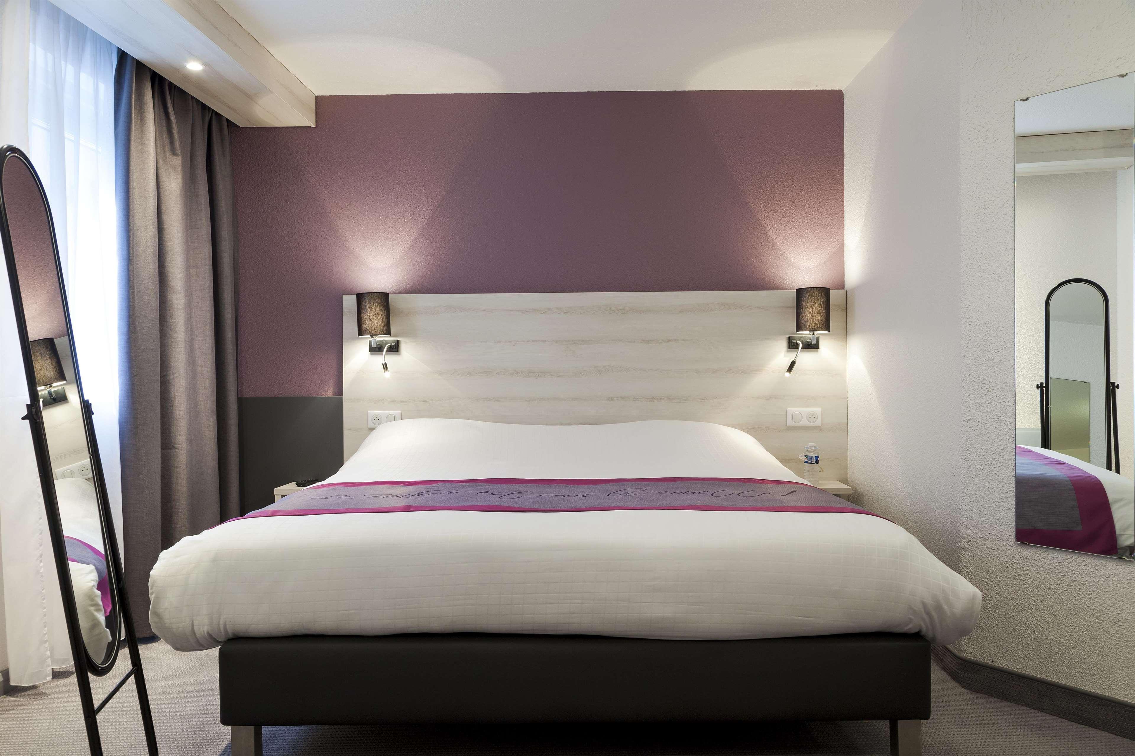 Kyriad Lille Est - Villeneuve D'Ascq Екстериор снимка