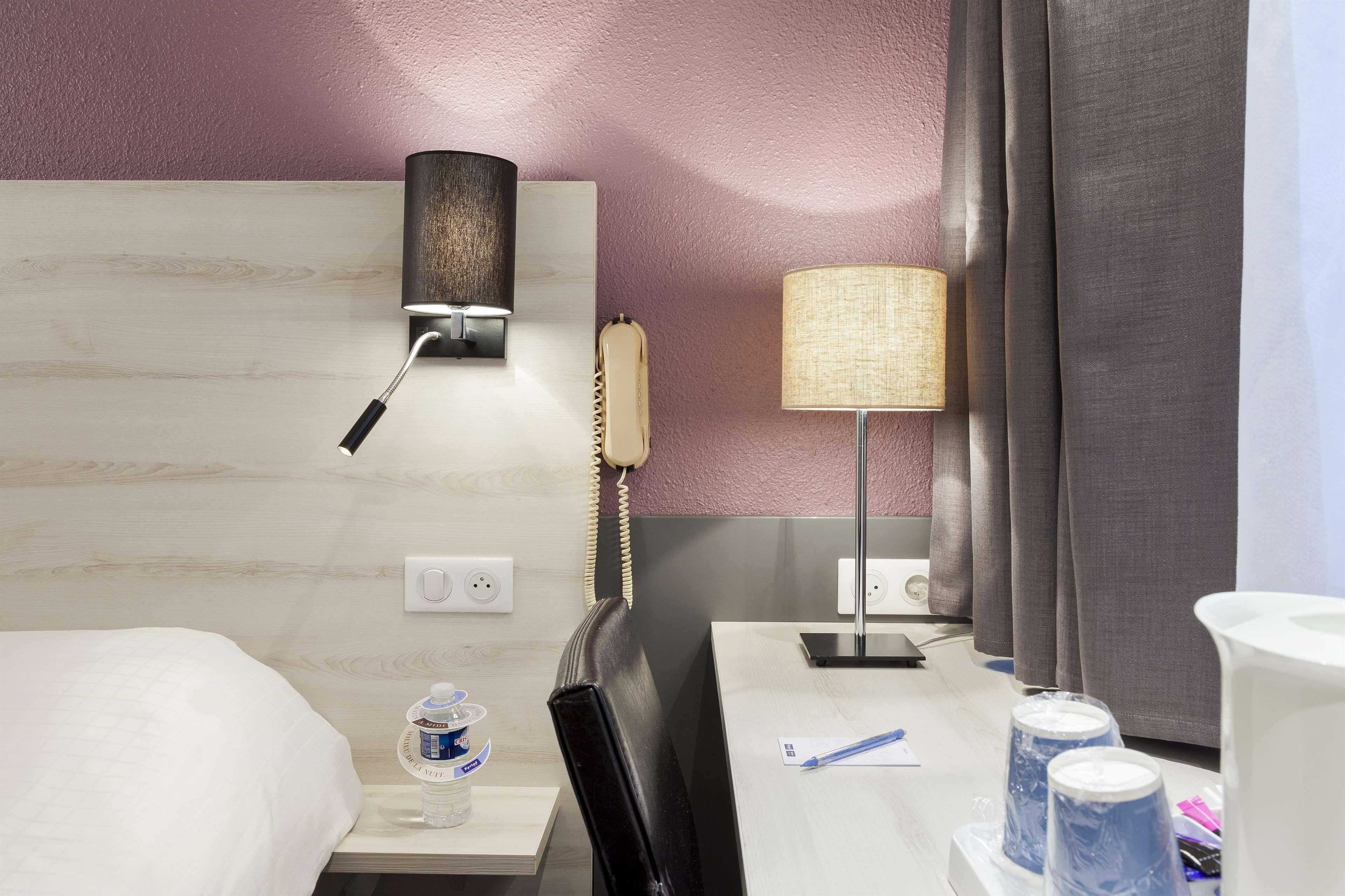 Kyriad Lille Est - Villeneuve D'Ascq Екстериор снимка