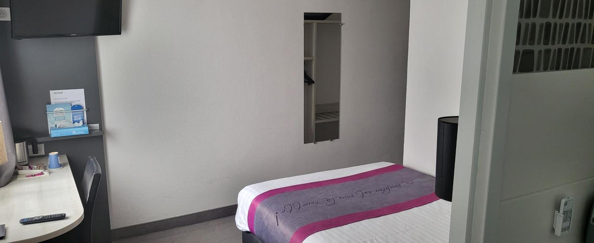 Kyriad Lille Est - Villeneuve D'Ascq Екстериор снимка