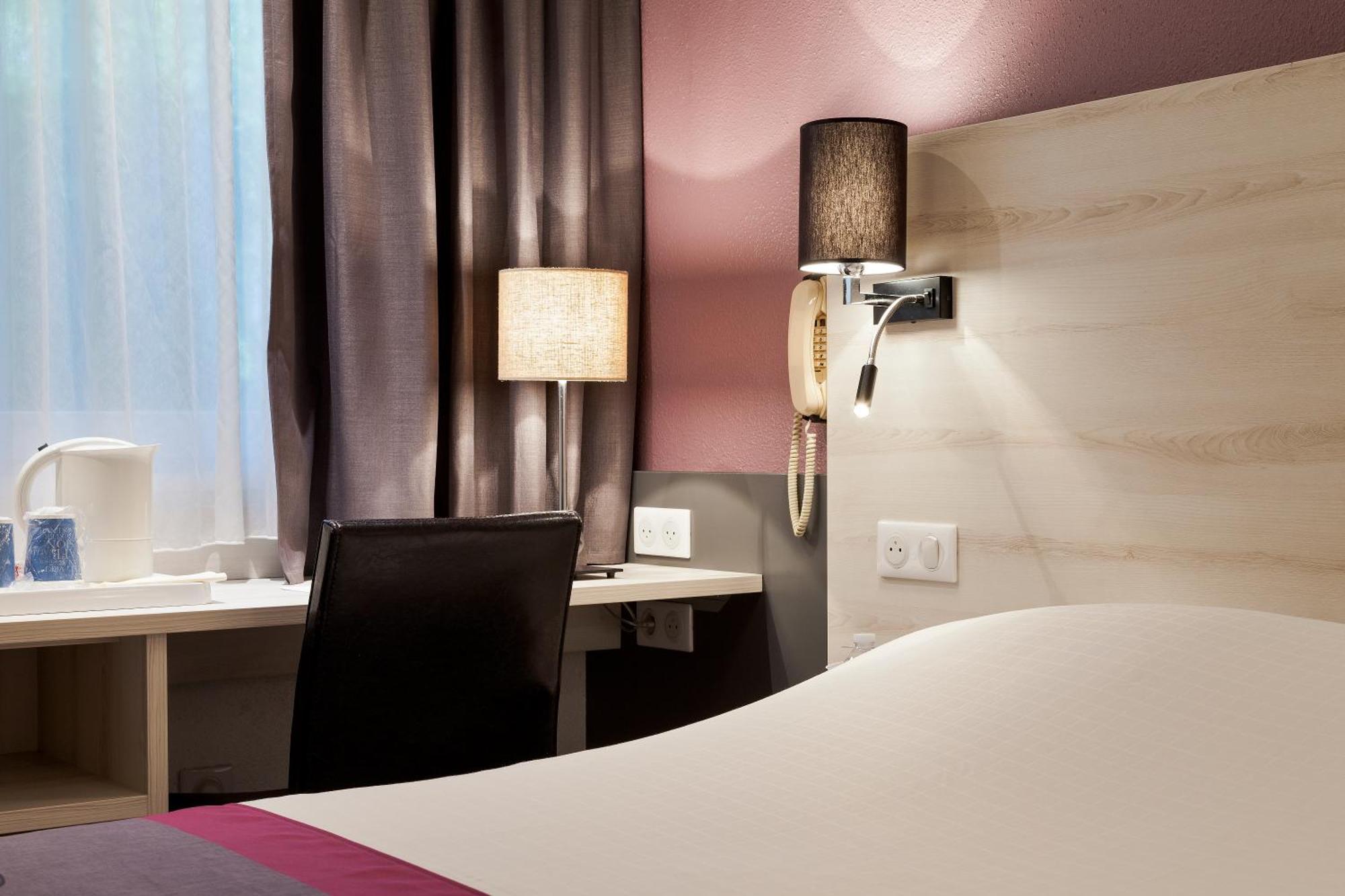 Kyriad Lille Est - Villeneuve D'Ascq Екстериор снимка