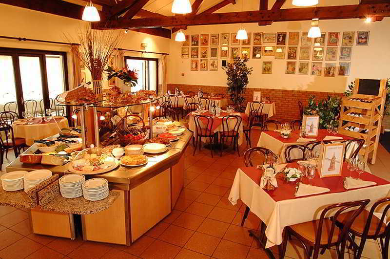Kyriad Lille Est - Villeneuve D'Ascq Екстериор снимка