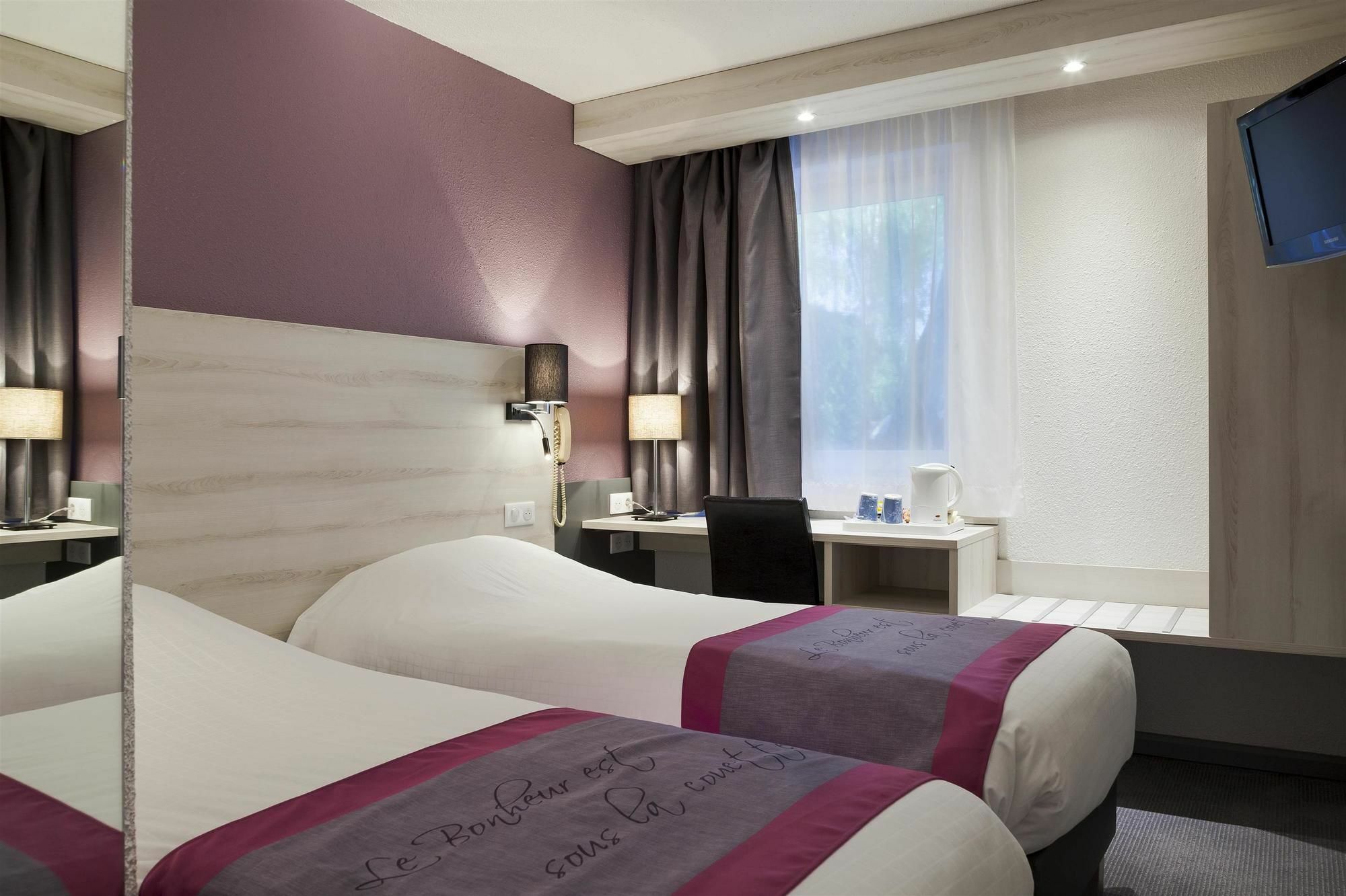Kyriad Lille Est - Villeneuve D'Ascq Екстериор снимка